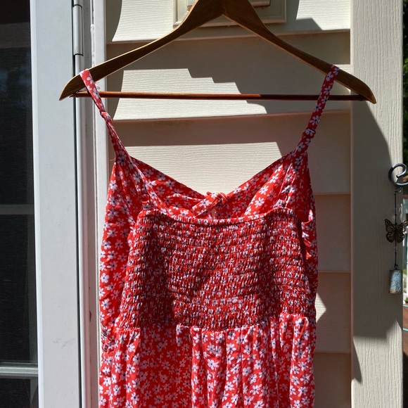 Old navy floral jumpsuit size medium - Picture 6 of 8